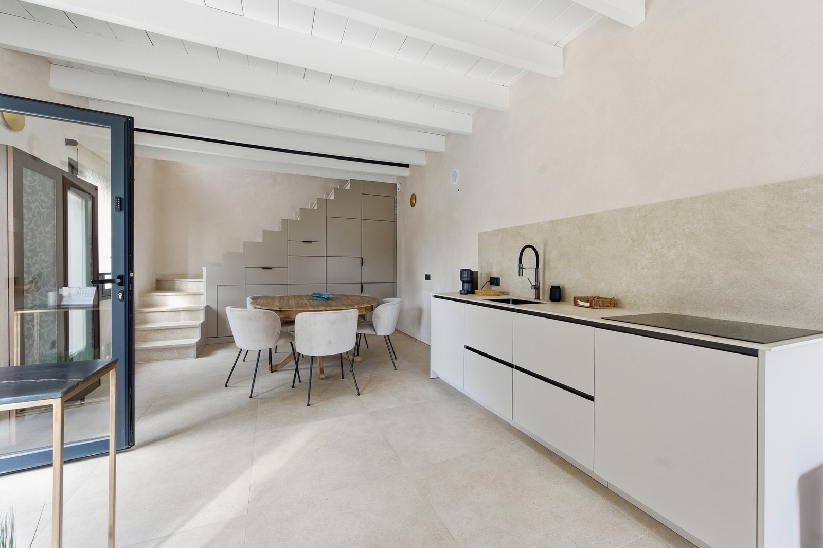 Well-maintained Mediterranean villa with guest house, apartment and pool in Paguera (32)