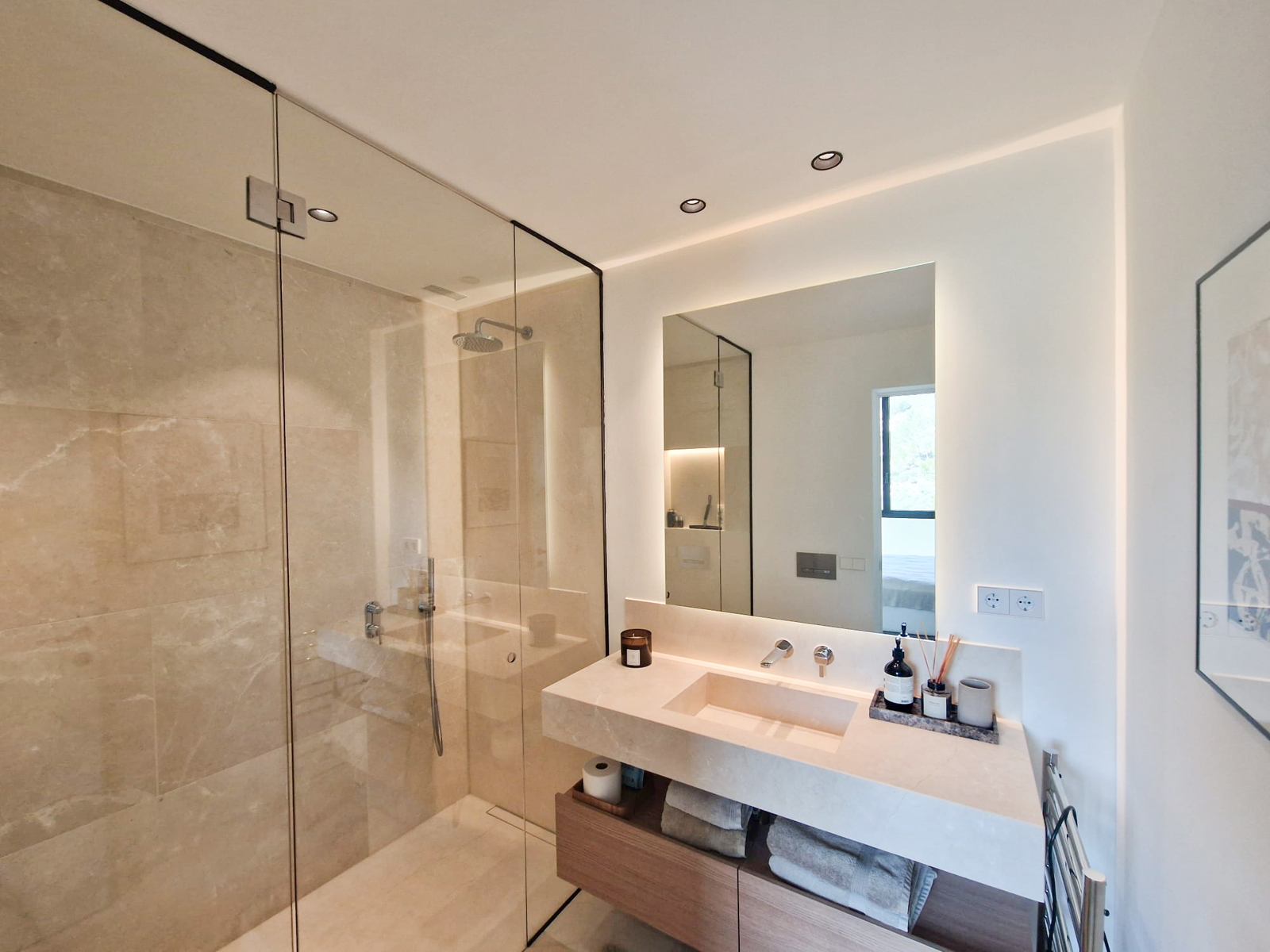 Luxury apartment with panoramic sea views in an exclusive complex in Paguera (5)