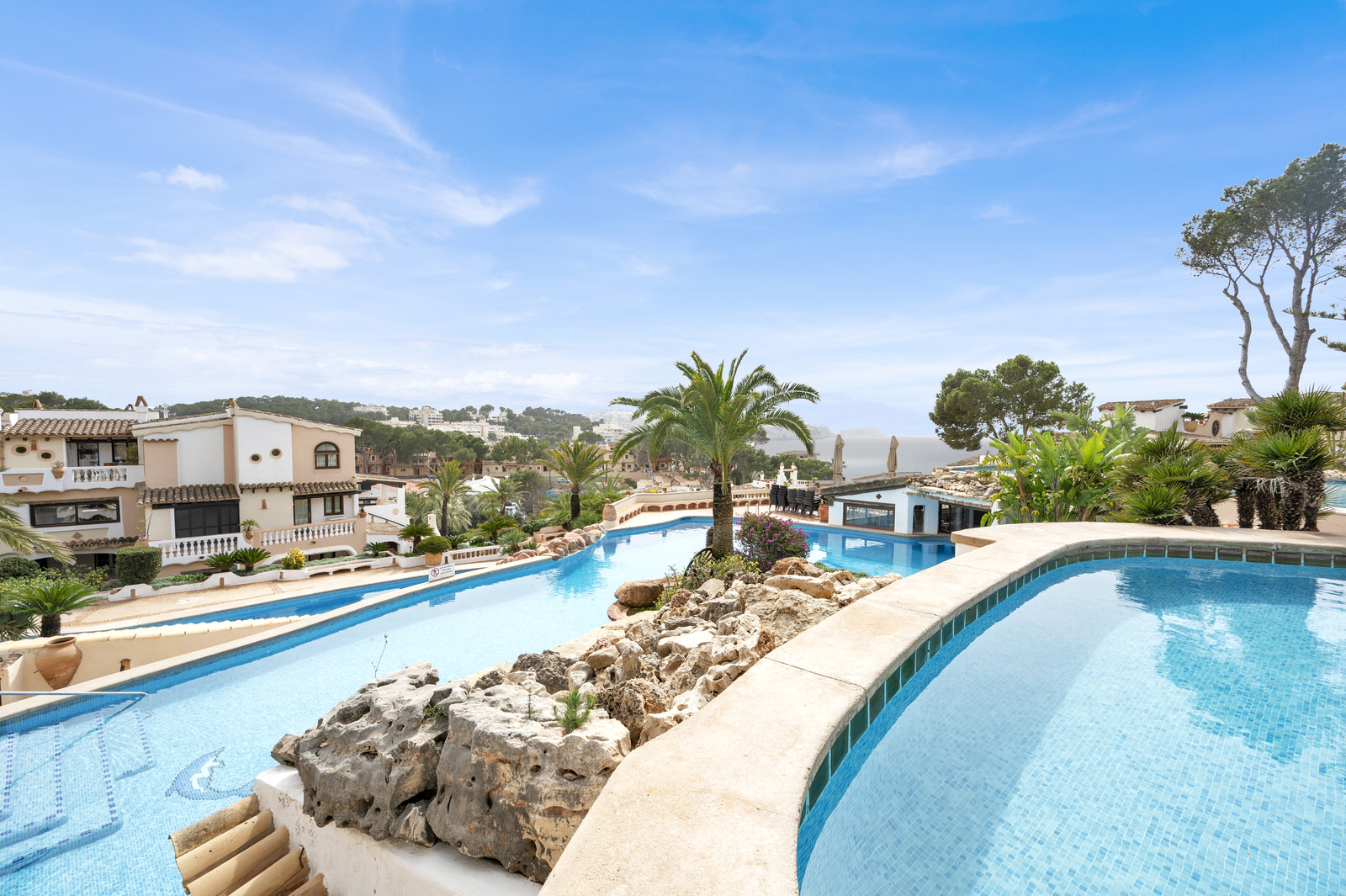 Exclusive renovated flat with 2 terraces & jacuzzi in complex with beach access in Costa de la Calma (49)