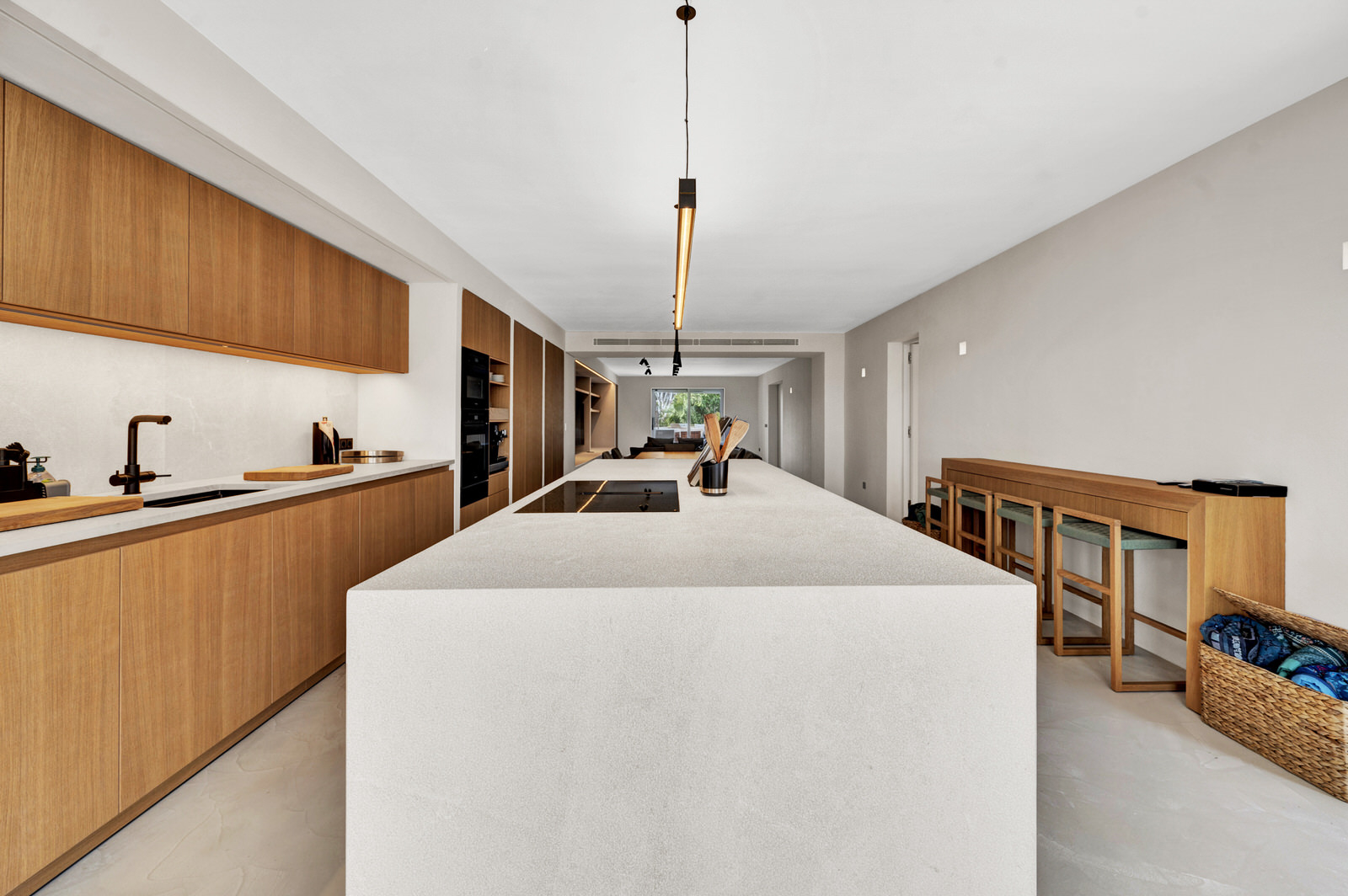 Exclusive renovated flat with 2 terraces & jacuzzi in complex with beach access in Costa de la Calma (33)