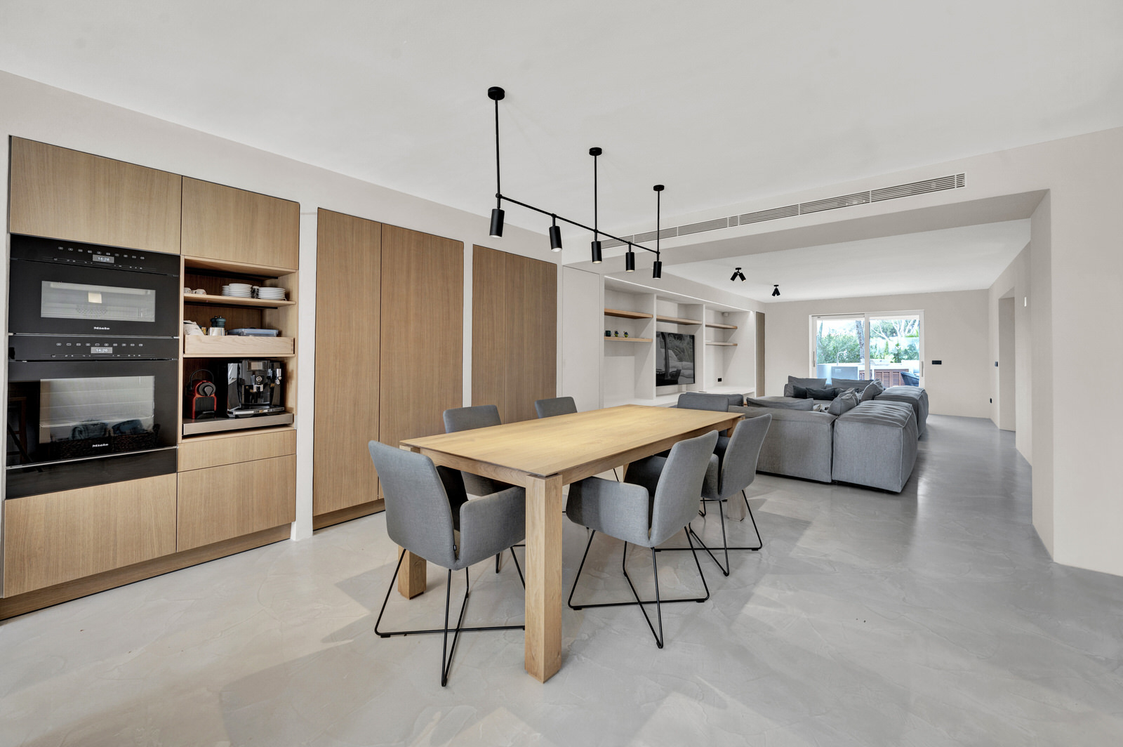 Exclusive renovated flat with 2 terraces & jacuzzi in complex with beach access in Costa de la Calma (30)