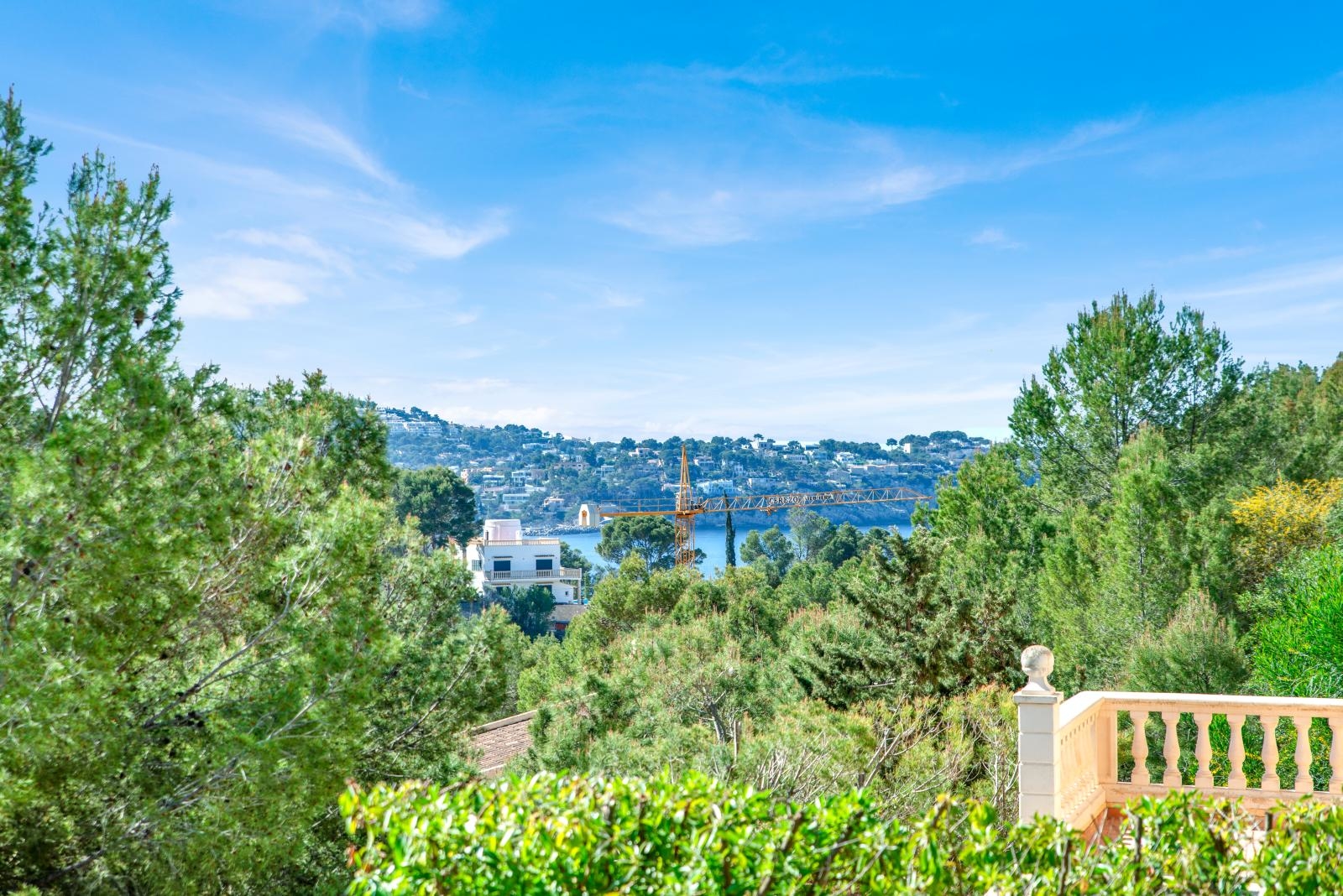 Renovated villa with pool and partial sea views in Costa de la Calma  (2)