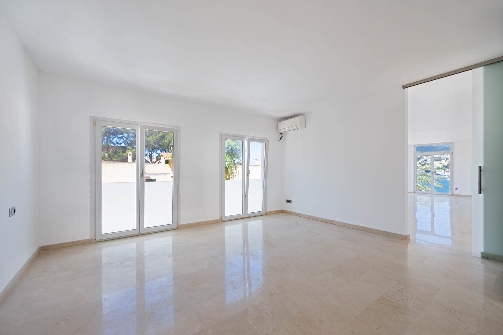 Penthouse with spectacular views and large roof terrace in Puerto Andratx (10)