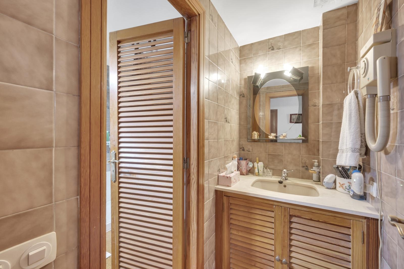 Charming apartment with partial sea views and lots of potential in a quiet location close to Palma, ref. 7531 (14)