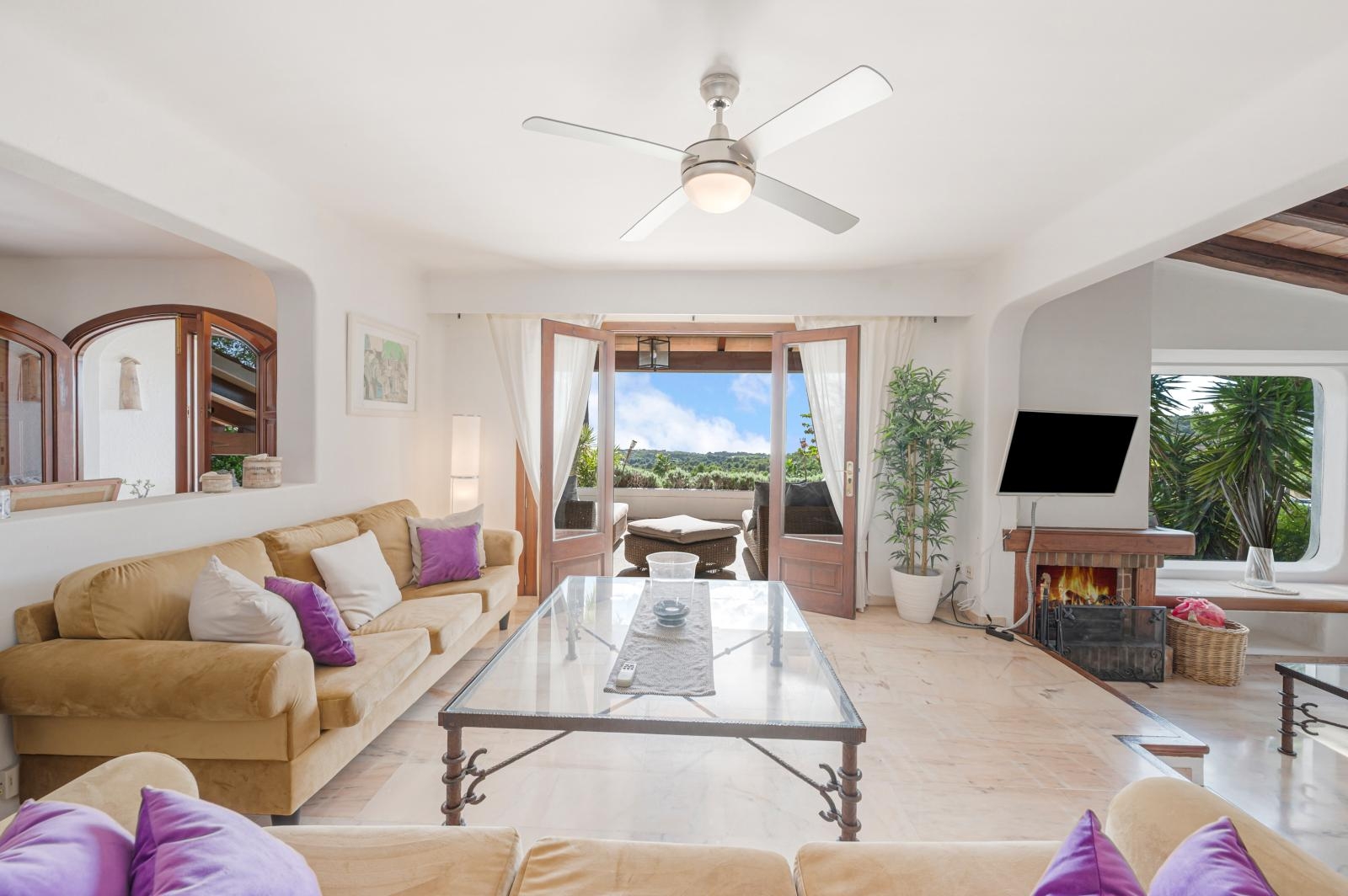 Mediterranean dream villa with sea view in Bendinat (12)