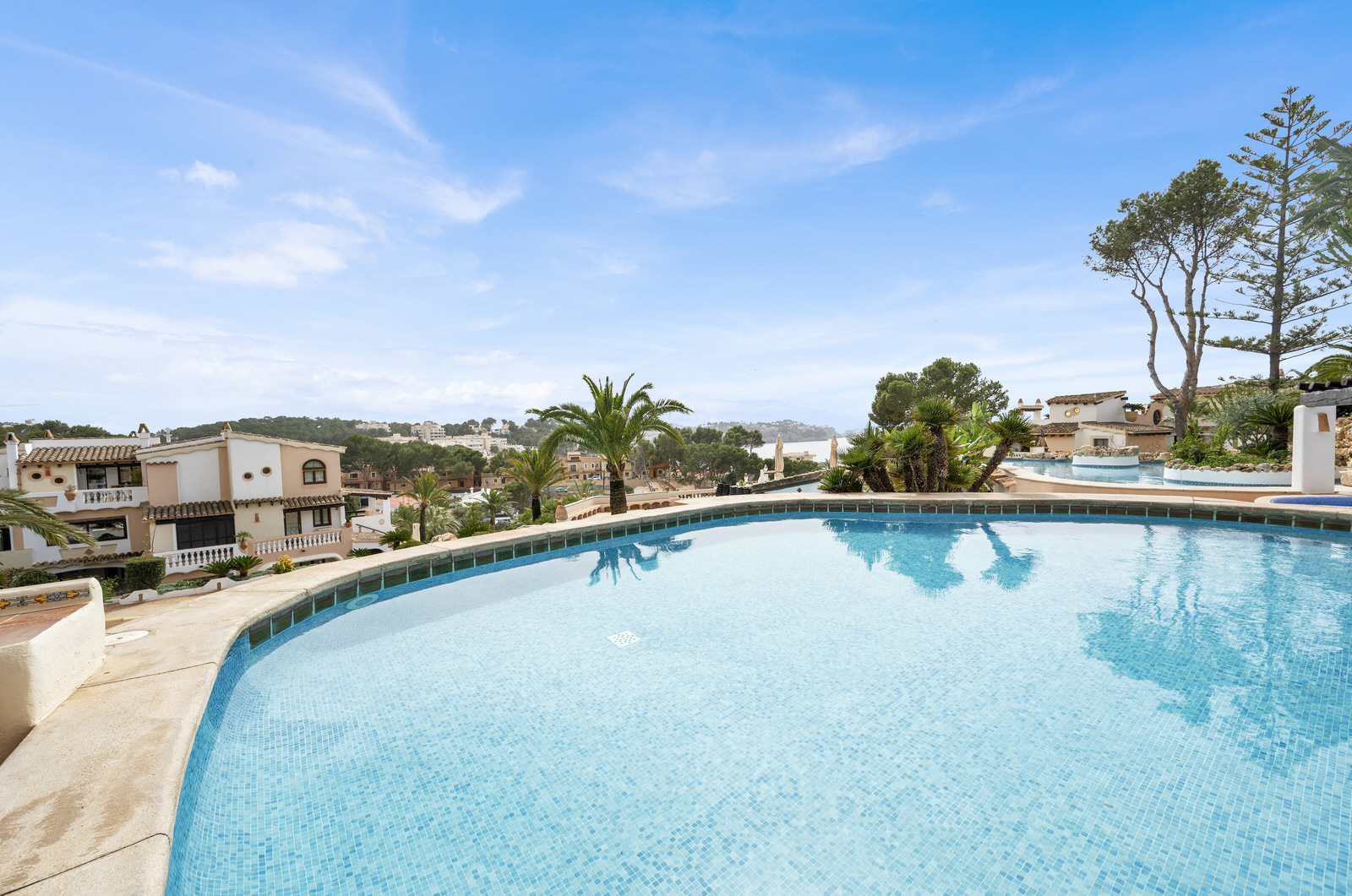 Exclusive renovated flat with 2 terraces & jacuzzi in complex with beach access in Costa de la Calma (48)