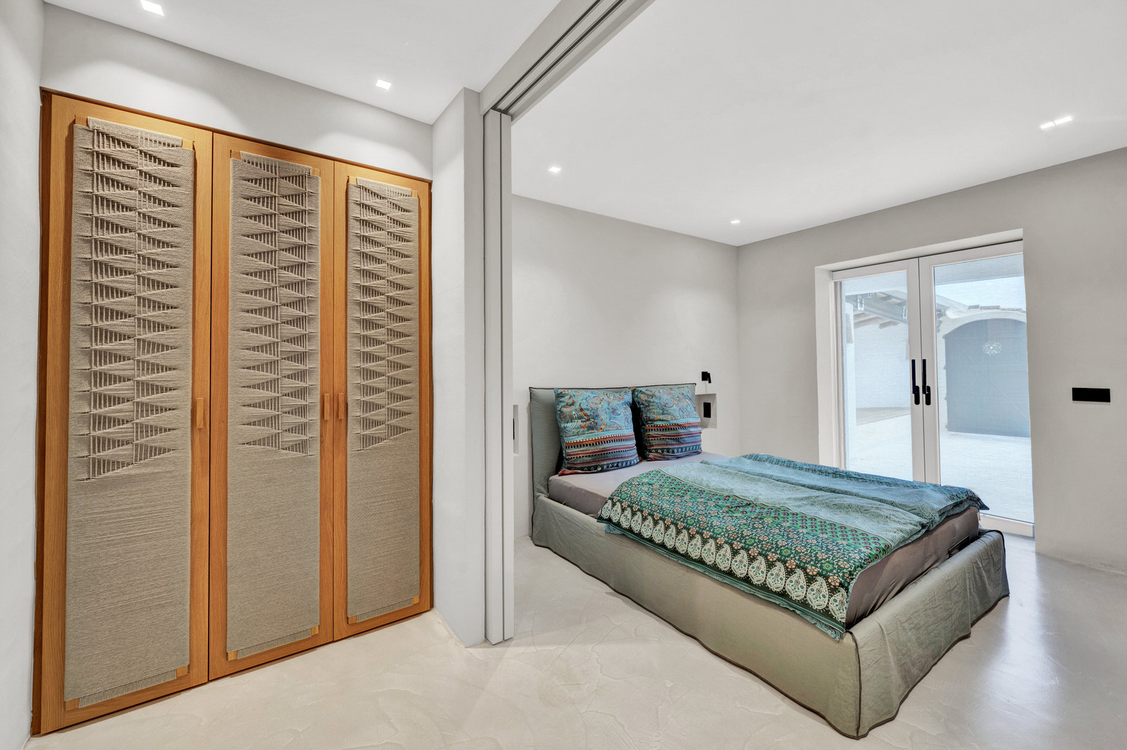 Exclusive renovated flat with 2 terraces & jacuzzi in complex with beach access in Costa de la Calma (14)