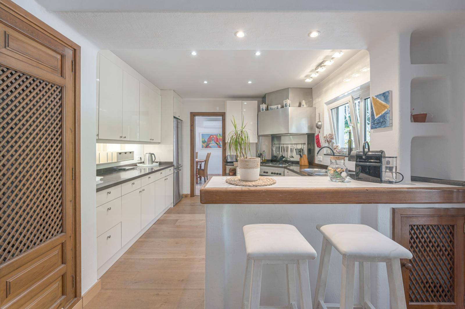 Mediterranean dream villa with sea view in Bendinat (28)