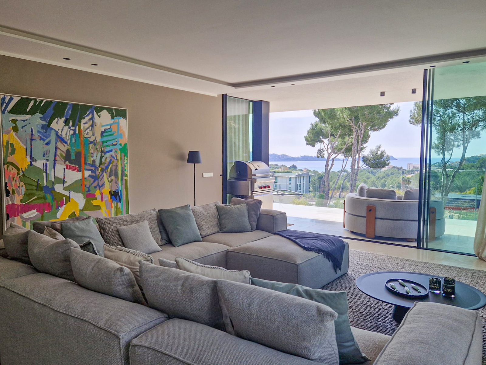 Luxury apartment with panoramic sea views in an exclusive complex in Paguera (1)