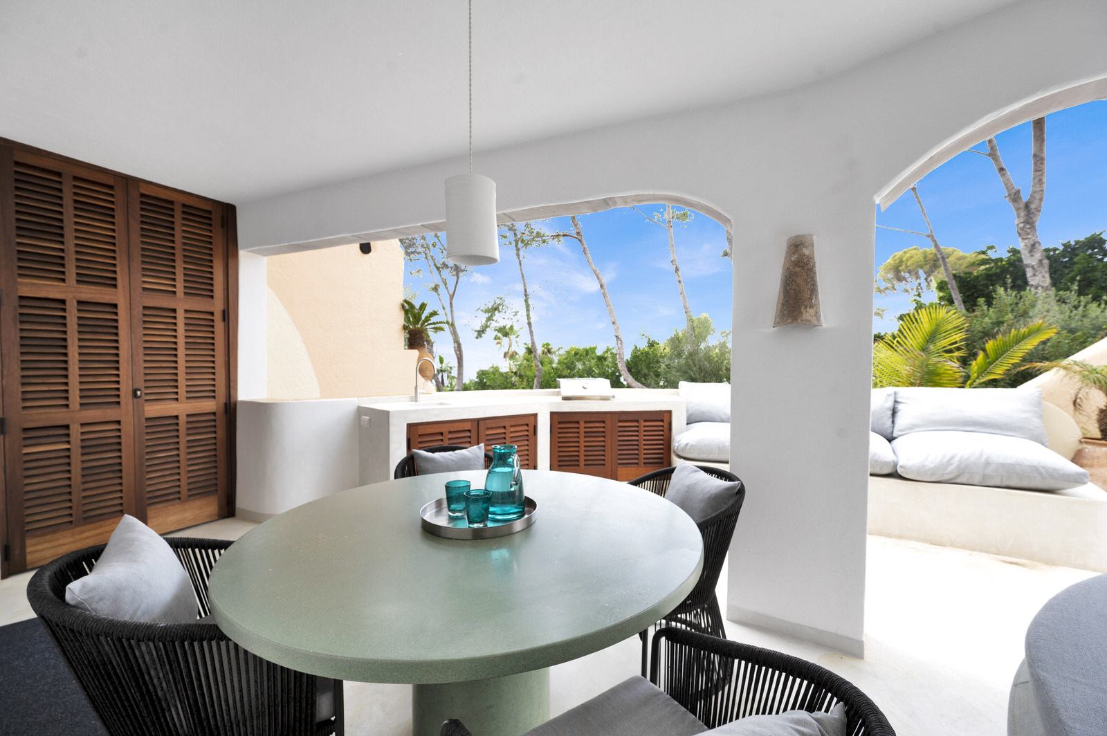 Exclusive renovated flat with 2 terraces & jacuzzi in complex with beach access in Costa de la Calma (45)