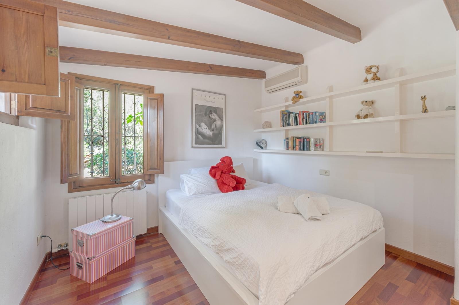 Mediterranean dream villa with sea view in Bendinat (31)