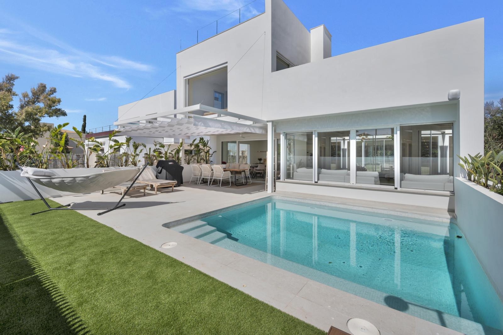 Bright, modern family villa with pool in a sought-after location in Ciudad Jardin near Palma, ref. 7540 (3)