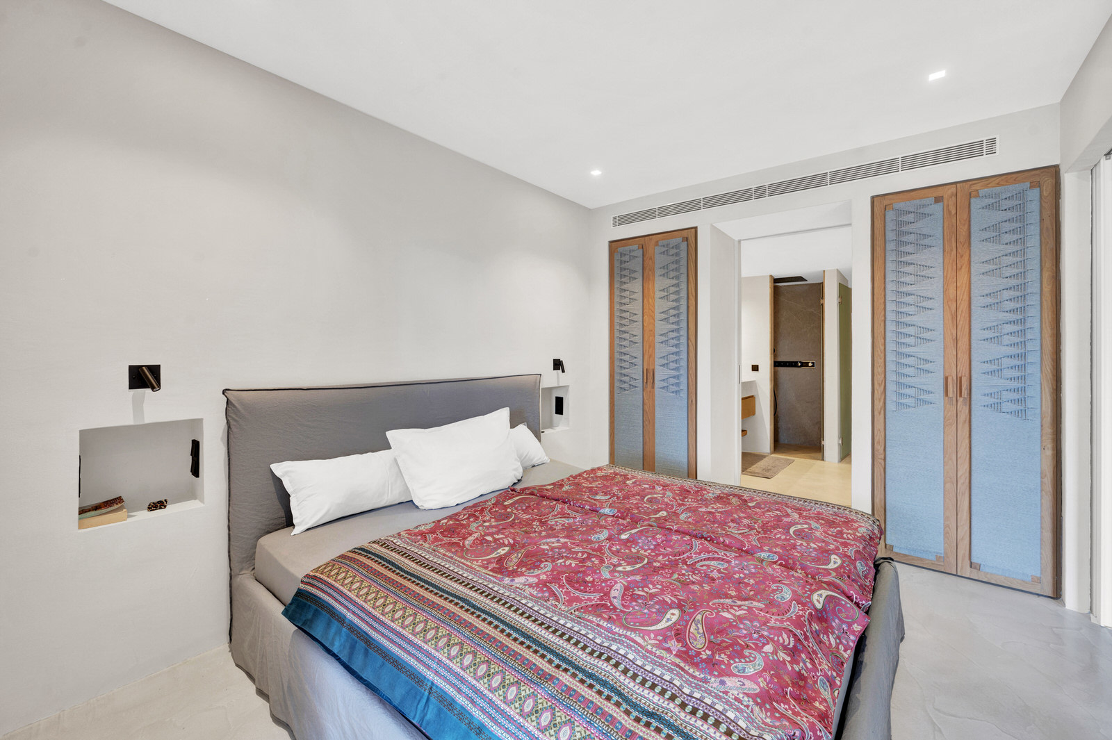 Exclusive renovated flat with 2 terraces & jacuzzi in complex with beach access in Costa de la Calma (17)