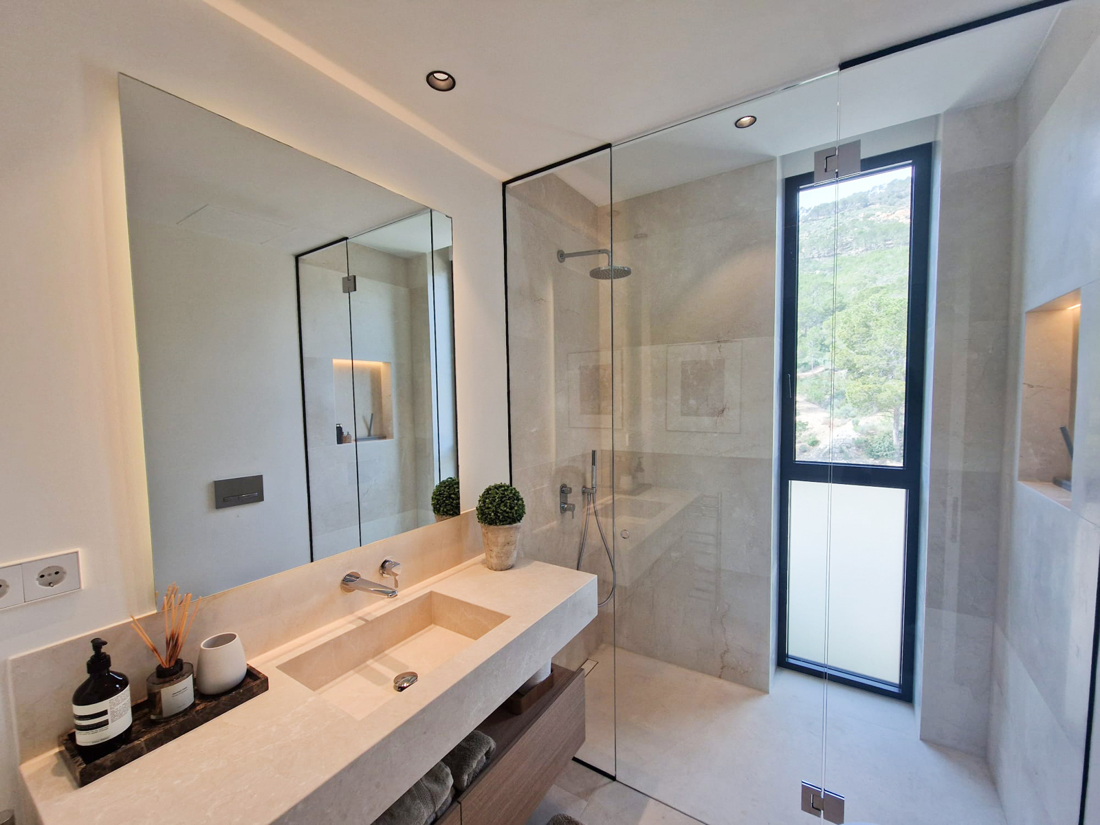 Luxury apartment with panoramic sea views in an exclusive complex in Paguera (6)