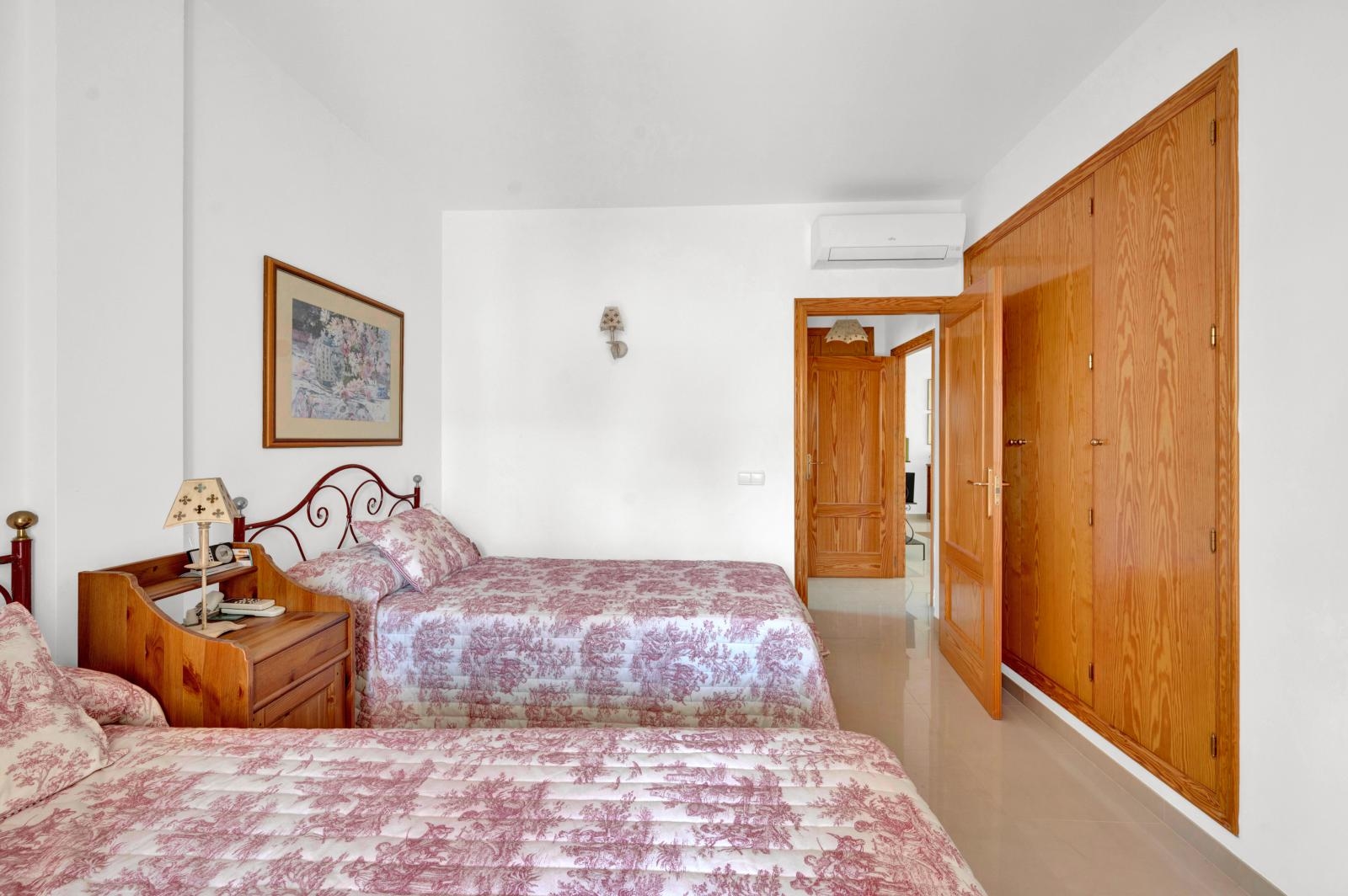 Spacious, very well-kept apartment in a beautiful complex with 2 pools in Santa Ponsa (23)