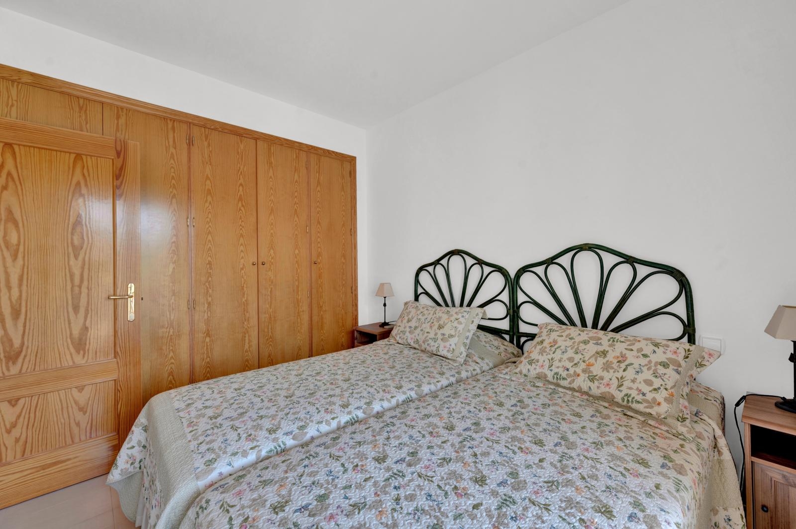 Spacious, very well-kept apartment in a beautiful complex with 2 pools in Santa Ponsa (10)