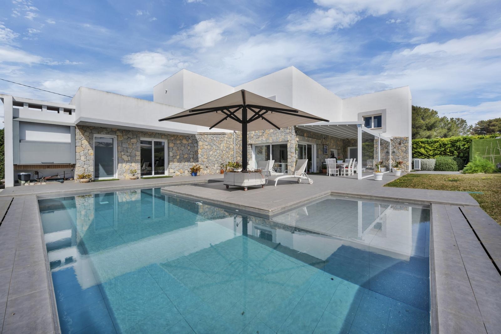 Villa mit Pool in El Toro (26)