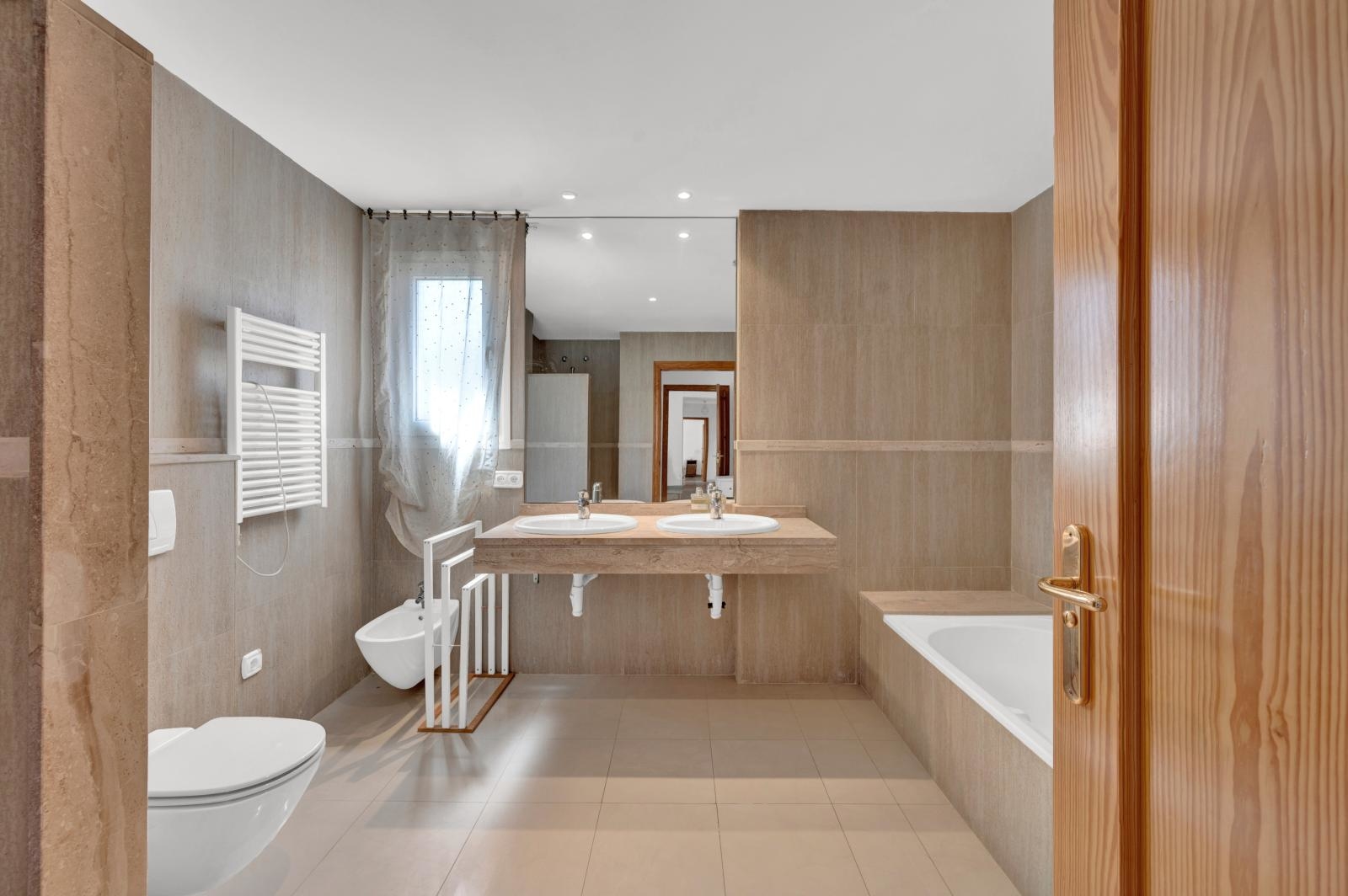 Spacious, very well-kept apartment in a beautiful complex with 2 pools in Santa Ponsa (15)