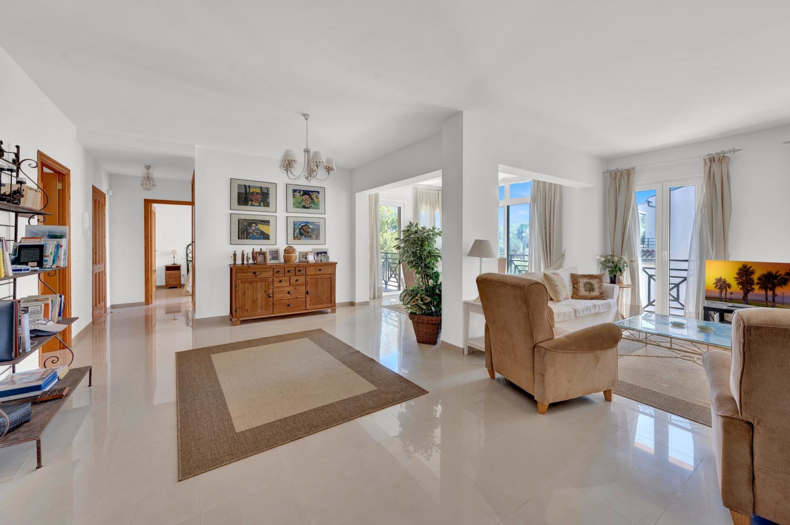 Spacious, very well-kept apartment in a beautiful complex with 2 pools in Santa Ponsa (19)