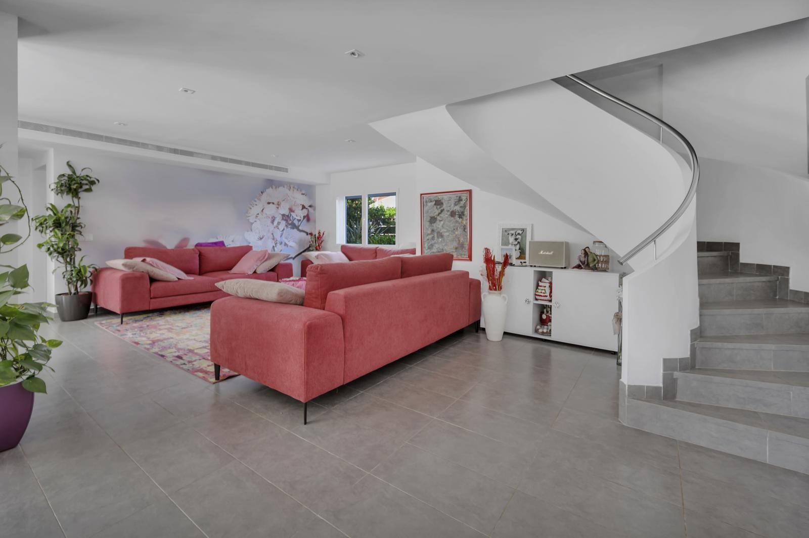 Villa mit Pool in El Toro (10)