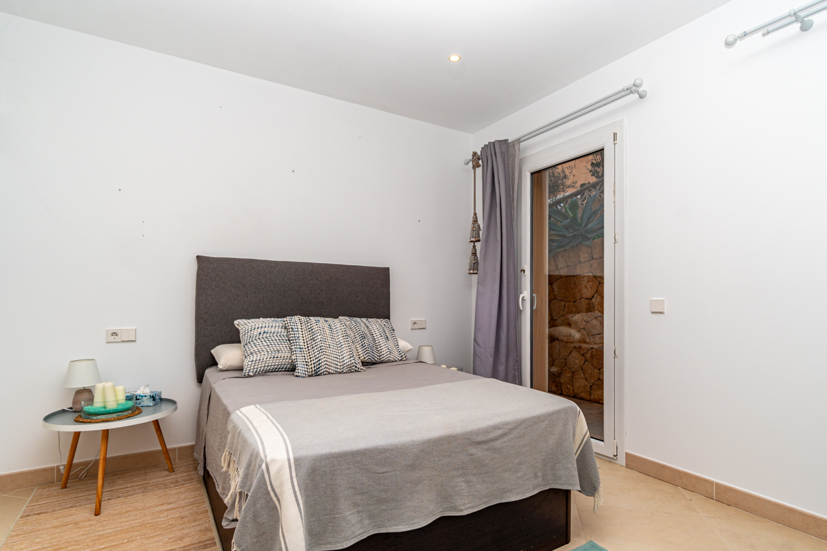 Modernized house in quiet location of El Toro, close to the noble marina Port Adriano