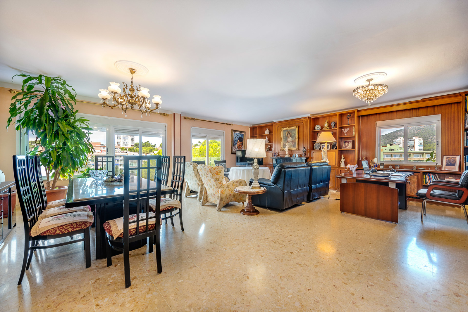 Apartment in 1. Meereslinie in Palmanova, Mallorca (12)