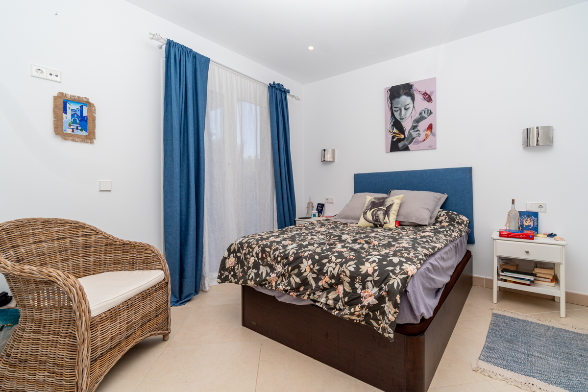 Modernized house in quiet location of El Toro, close to the noble marina Port Adriano