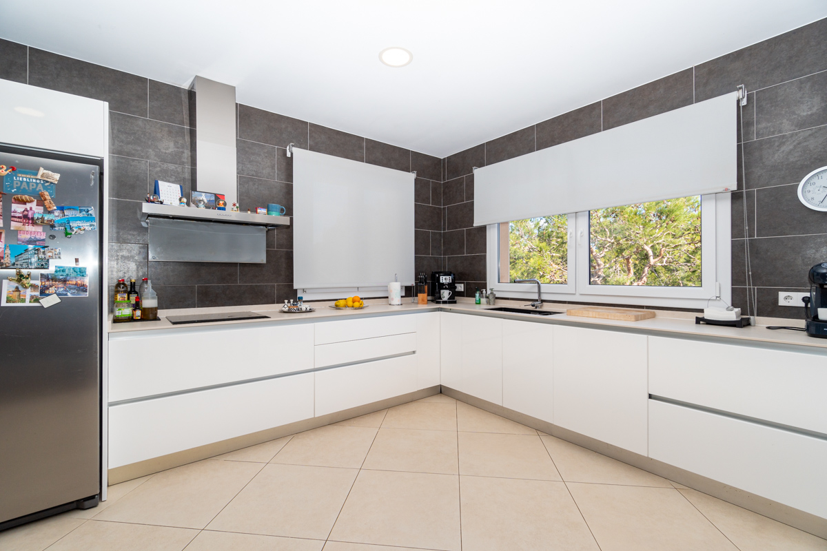 Modernized house in quiet location of El Toro, close to the noble marina Port Adriano