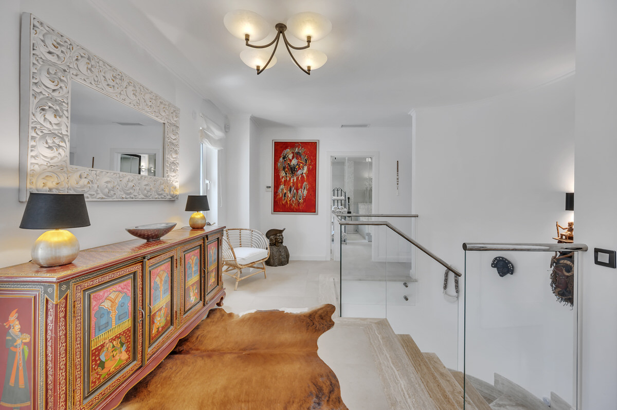 Energy-efficient luxury villa with pool, summer kitchen and guest area in a quiet location in Santa Ponsa, ref. 7556 (32)