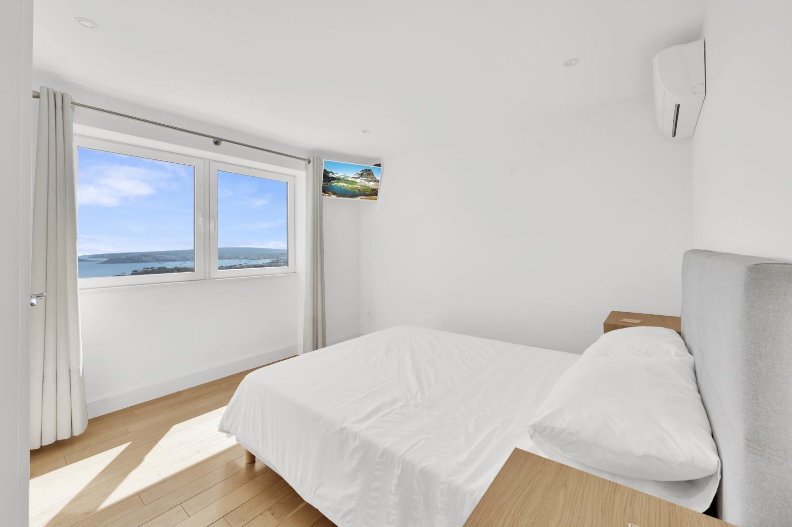 Modern villa with fantastic sea views on a large plot in Costa den Blanes (37)