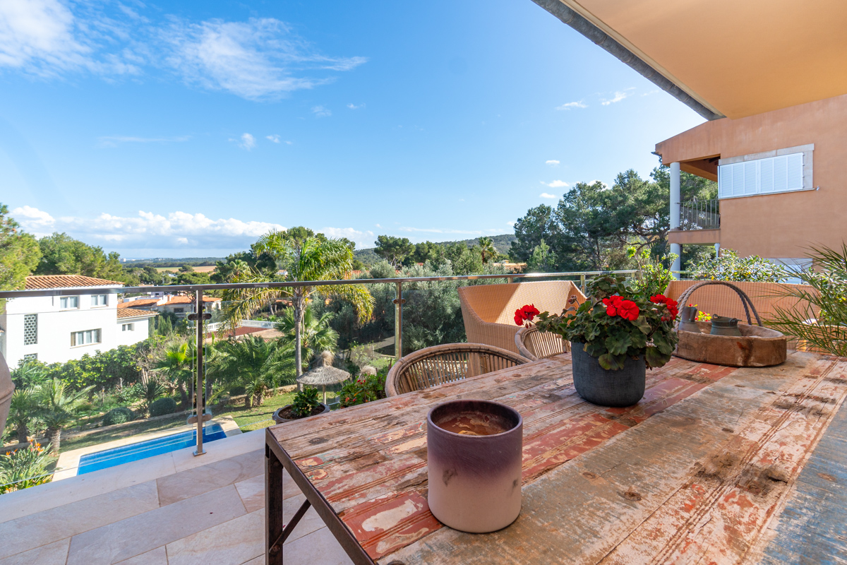 Modernized house in quiet location of El Toro, close to the noble marina Port Adriano