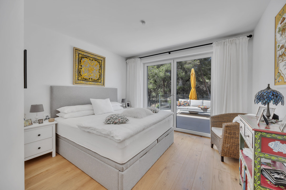 Energy-efficient luxury villa with pool, summer kitchen and guest area in a quiet location in Santa Ponsa, ref. 7556 (38)