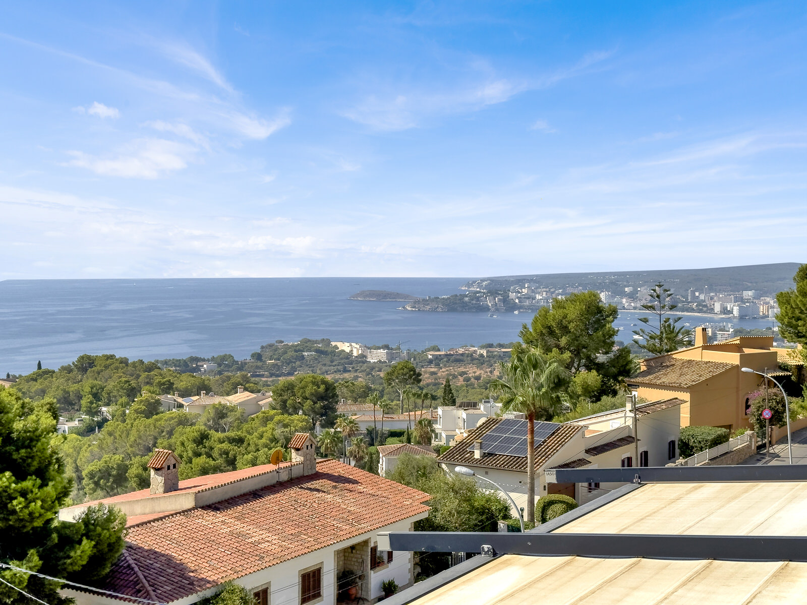 Exclusive villa with spectacular panoramic sea views in a quiet location in Costa den Blanes (19)