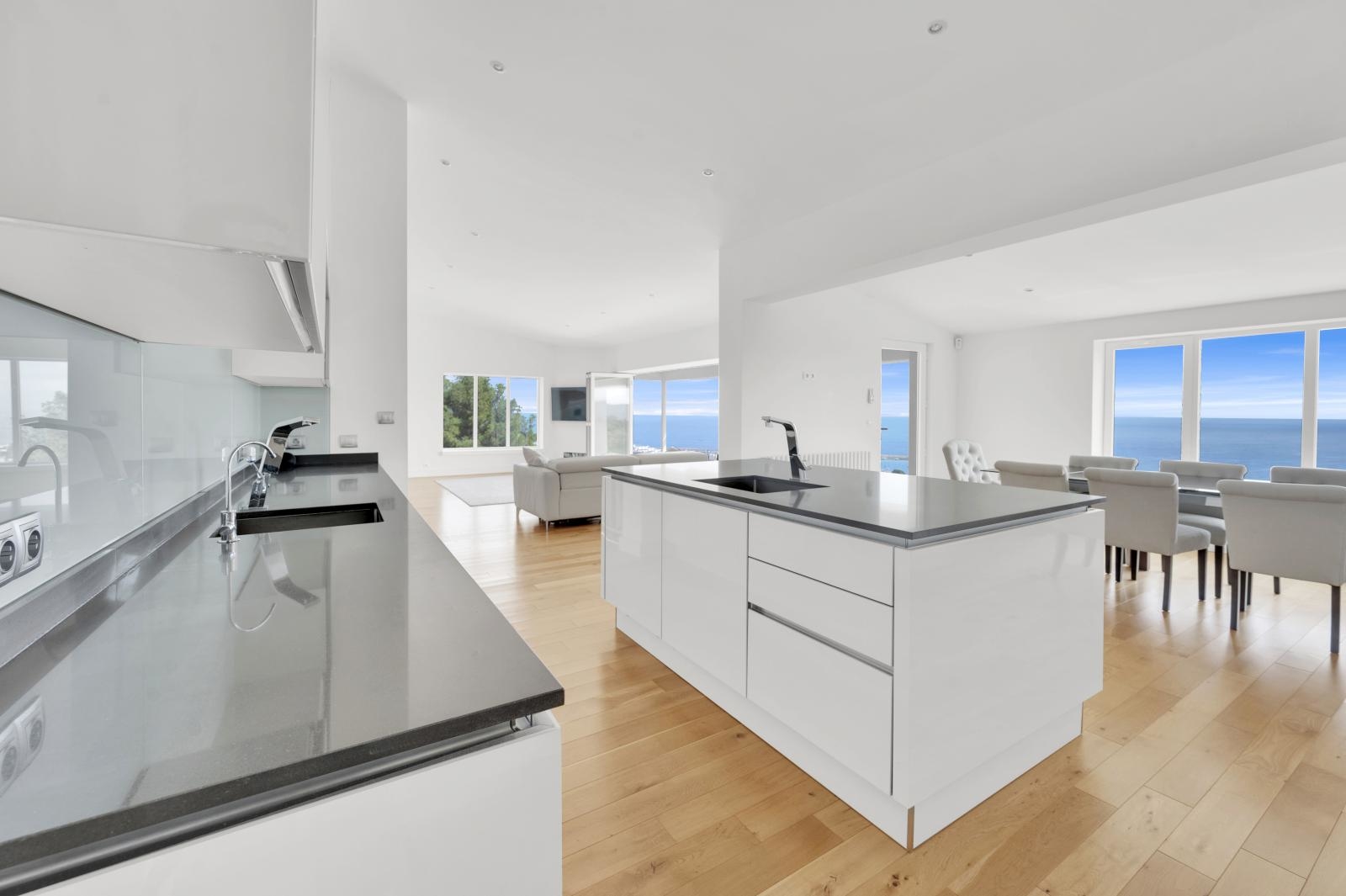 Modern villa with fantastic sea views on a large plot in Costa den Blanes (21)