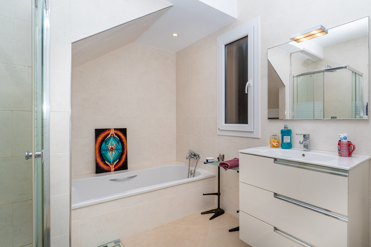 Modernized house in quiet location of El Toro, close to the noble marina Port Adriano