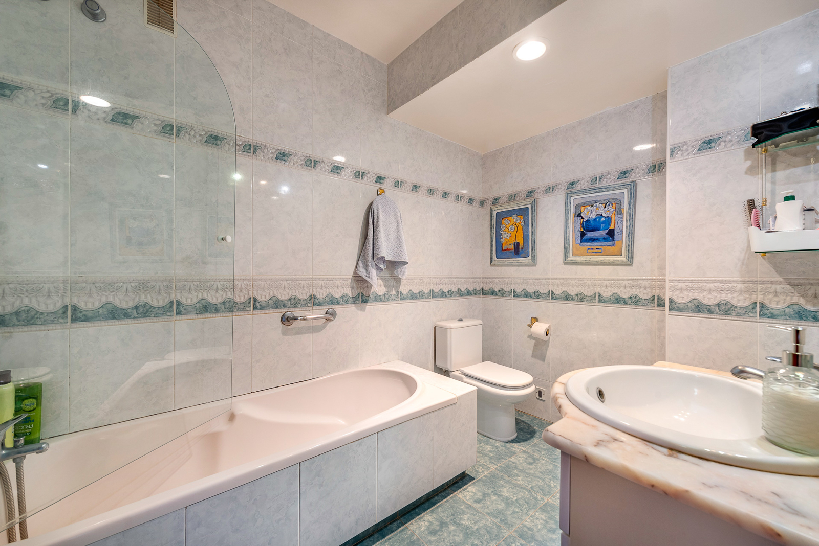 Apartment in 1. Meereslinie in Palmanova, Mallorca (14)