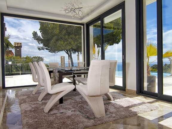exklusive-luxus-villa-mit-imposantem-meerblick-in-bendinat (3)