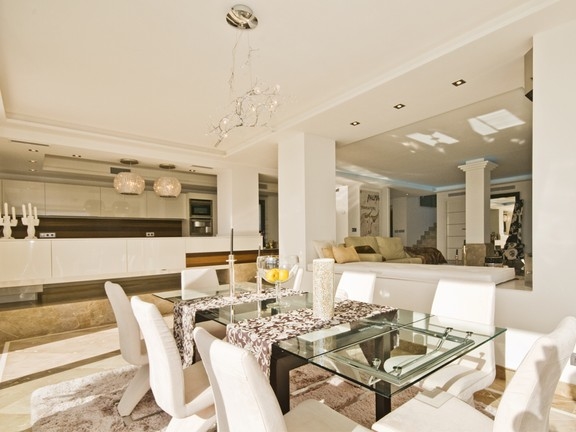 exklusive-luxus-villa-mit-imposantem-meerblick-in-bendinat (6)