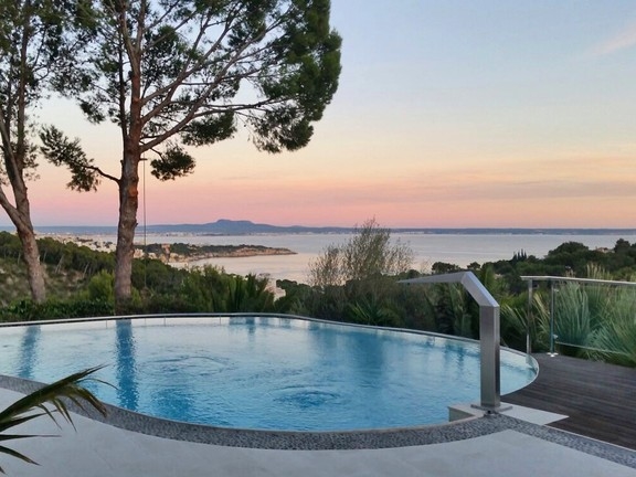 exklusive-luxus-villa-mit-imposantem-meerblick-in-bendinat