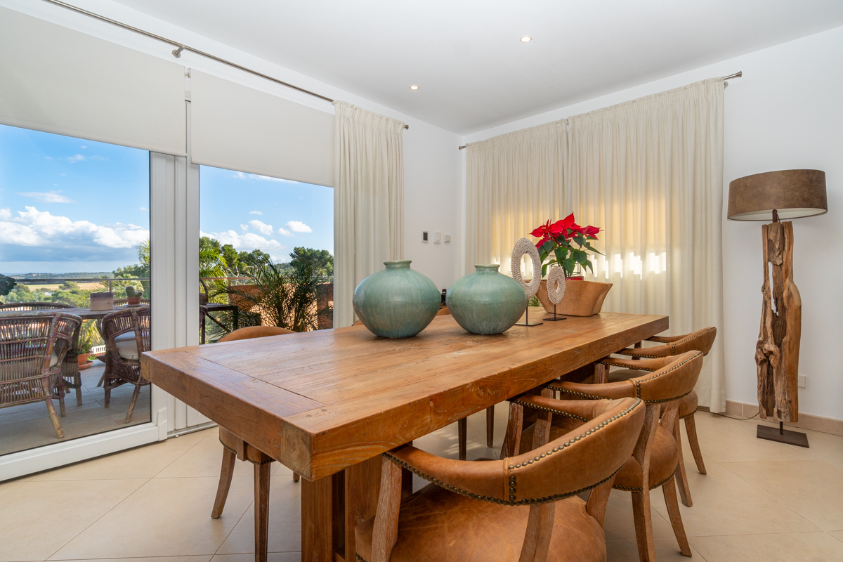 Modernized house in quiet location of El Toro, close to the noble marina Port Adriano
