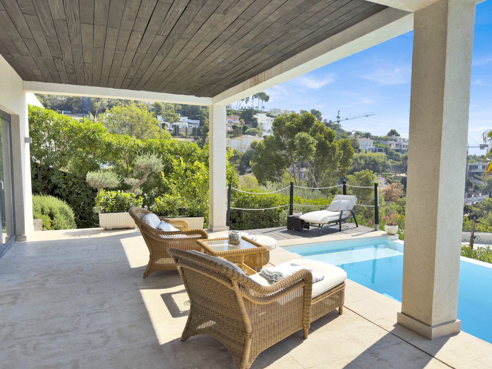 Exclusive villa with spectacular panoramic sea views in a quiet location in Costa den Blanes (24)