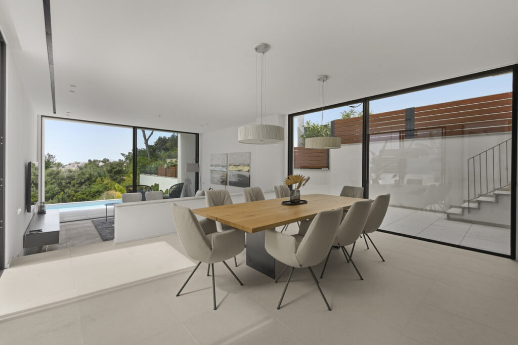 New build family villa with private pool and partial sea views on the coast adjacent to Palma (26)