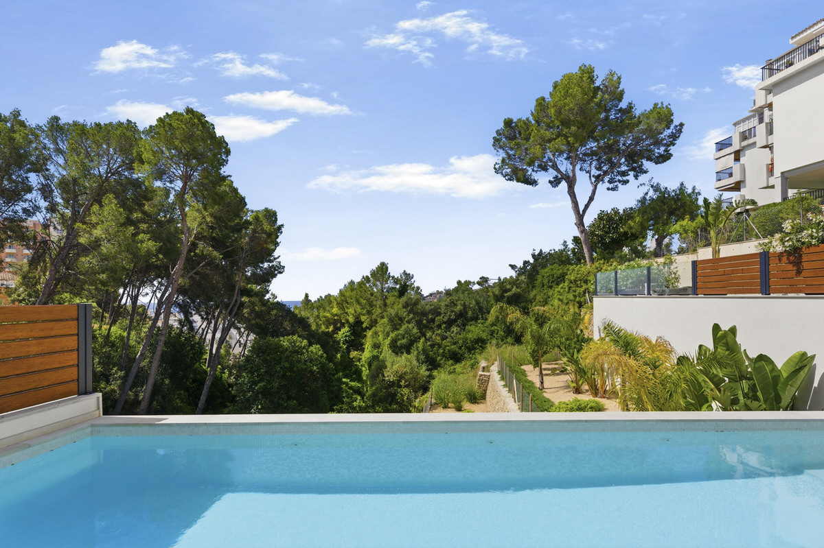 New build family villa with private pool and partial sea views on the coast adjacent to Palma (39)