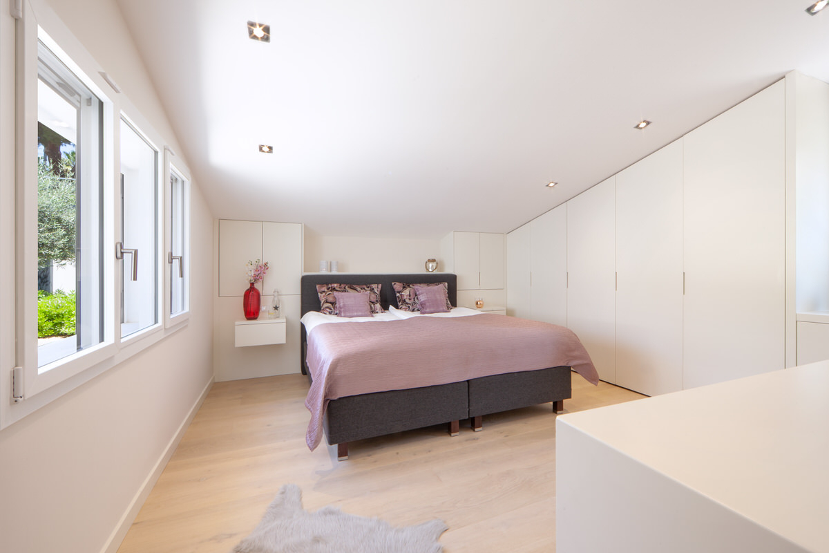 Modern villa with sea and harbor views and sought-after vacation rental license in Puerto Andratx (10)