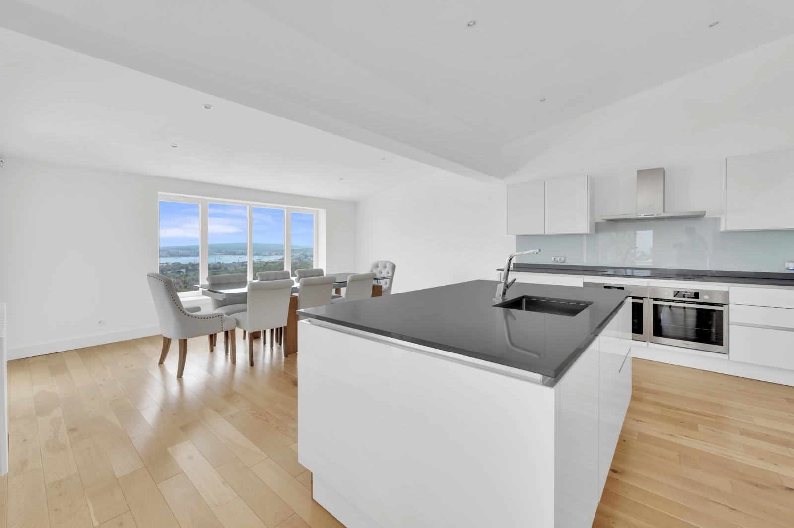 Modern villa with fantastic sea views on a large plot in Costa den Blanes (18)