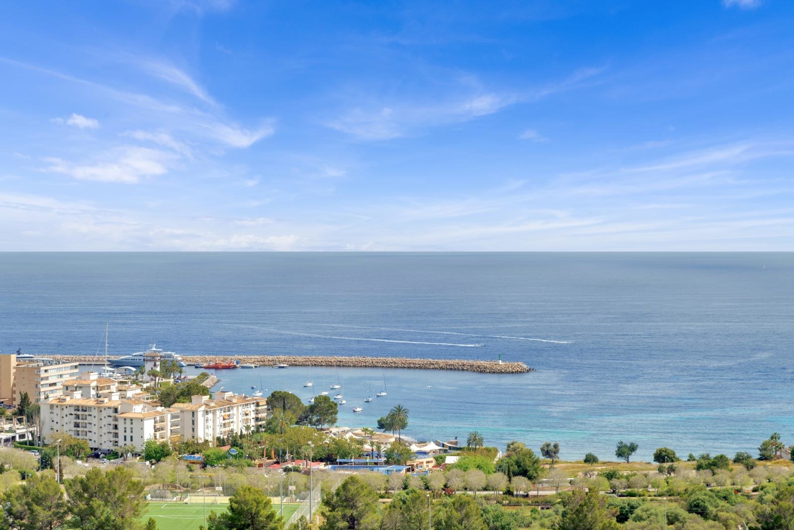 Modern villa with fantastic sea views on a large plot in Costa den Blanes (4)
