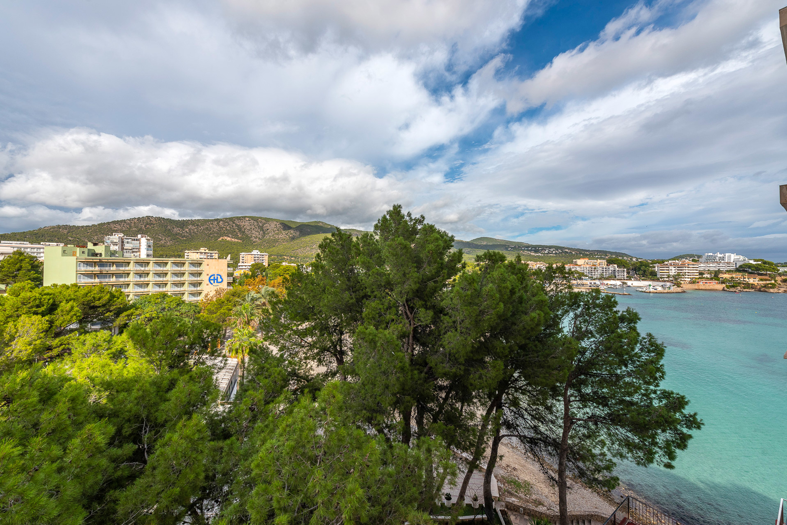 Apartment in 1. Meereslinie in Palmanova, Mallorca (4)
