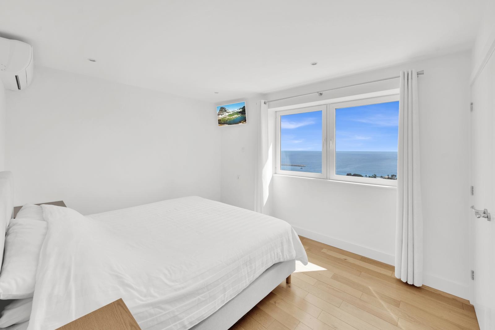 Modern villa with fantastic sea views on a large plot in Costa den Blanes (35)
