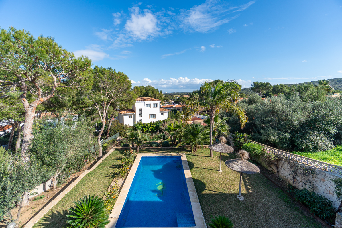 Modernized house in quiet location of El Toro, close to the noble marina Port Adriano