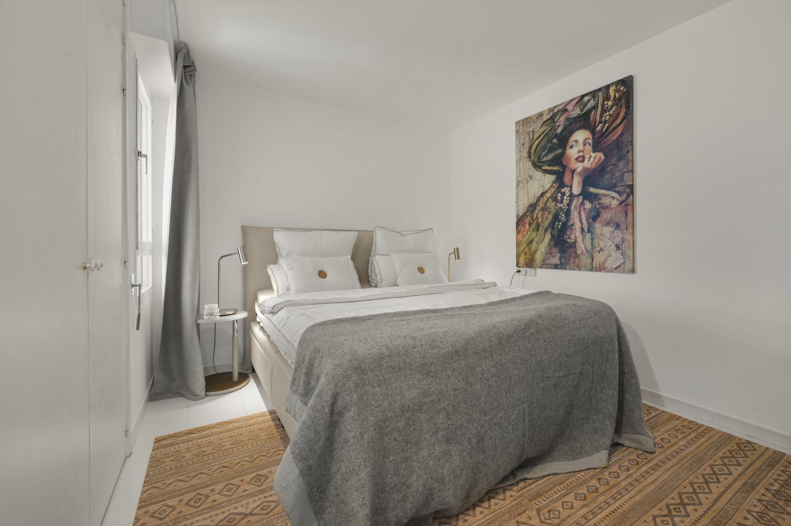 Apartment with fantastic sea views and parking space in complex with pool near the beach in Illetas (2)